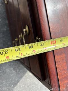 English-Style Mahogany Chippendale Four (4) Drawer Bachelor Chest by Heritage Henredon. 
