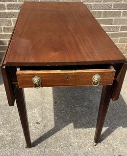 Federal Style Mahogany/ Drop Leaf Pembroke Table with Drawer. 