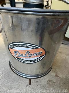"Deluxe" American Cream Separator Co.