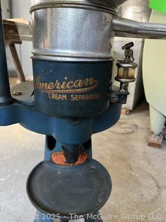 "Deluxe" American Cream Separator Co.