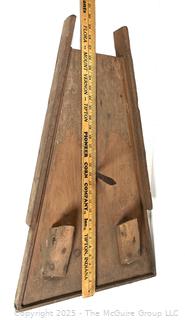 Primitive board for splitting cane