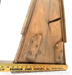 Primitive board for splitting cane
