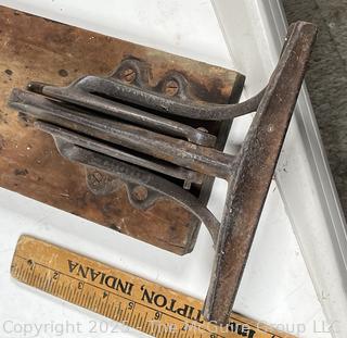 Vintage C. M. STEARNS Saw Sharping Vise Clamp, Pat'd, Carpenter tool