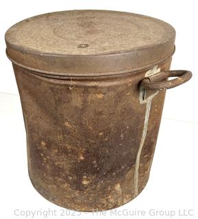 Galvanized lidded bucket