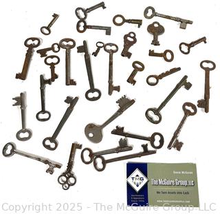 Grouping of vintage keys