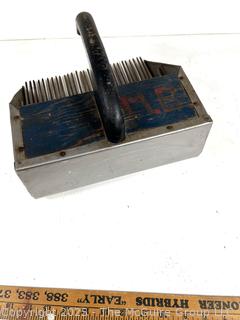 Primitive hand berry/fruit picking tool/basket
