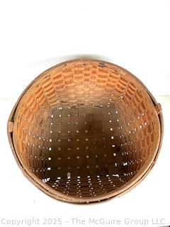 Woven Wood Splint Basket. Measures 11 x 15 x 9"T