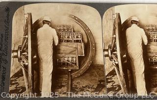 Victorian era stereo viewer and cards