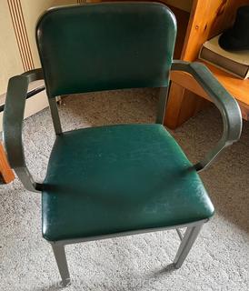 Padded metal office arm chair