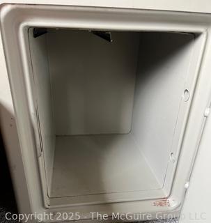 Sentry Valuguard Metal Comdination Lock Safe
