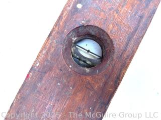 27" Wooden Spiirit Level w/one portal