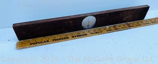 24" Wooden Gravity Level