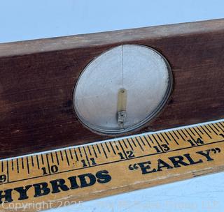 24" Wooden Gravity Level