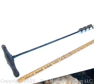 Large T-bar auger, barn framing tool