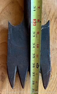 37"L Wrought Iron Cutting Bar (soil, sod, ice?)