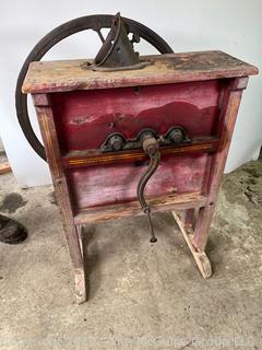 Antique Corn Sheller Hand Cranked. Bucks No.4, Early 1900's