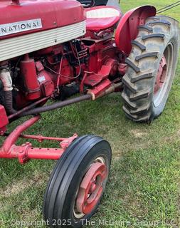 INTERNATIONAL HARVESTOR (IH) Model 240 40 HP Utility Tractor 