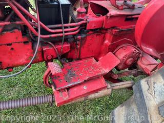 INTERNATIONAL HARVESTOR (IH) Model 240 40 HP Utility Tractor 