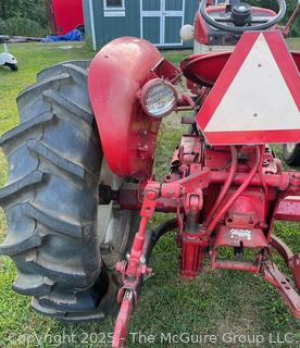 INTERNATIONAL HARVESTOR (IH) Model 240 40 HP Utility Tractor 