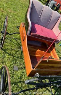 Horse-Drawn 2 Seat Carriage Buggy