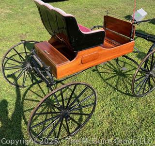 Horse-Drawn 2 Seat Carriage Buggy