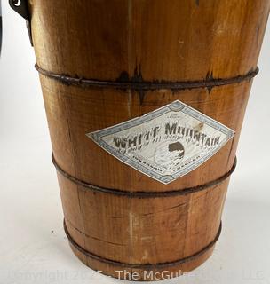 Circa 1915 White Mountain Wood Hand Crank Ice Cream Freezer Maker 4 Qt. Stainless Can