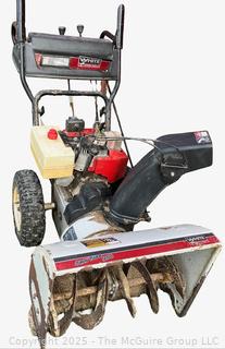 White Snow Boss Model 950 Snow Blower with Electric Start. Untested