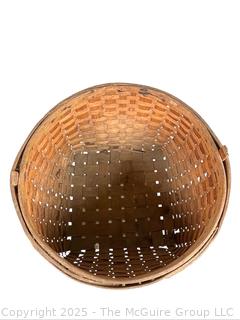 Woven Wood Splint Basket. Measures 11 x 15 x 9"T <br>

<br><br>

Removal Options:<br><br> Sat (Nov 8) & Sun (Nov 9) 11-3pm, 56 Scotch Hill Rd., Cambridge NY 12816<br><br>

Sat (Nov 15) 12-2pm, TMG Warehouse, 2800 Juniper St., Fairfax, VA 22031<br><br>

Request Shipping (david@themcguiregroupllc.com)