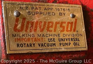 UNIVERSAL Machine Milking Rotary Vacuum Pump. Working