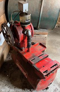 UNIVERSAL Machine Milking Rotary Vacuum Pump. Working