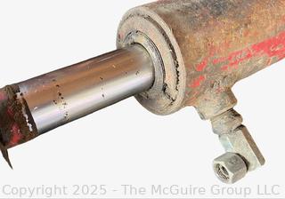 Hydraulic Cylinder<br>

<br><br>

Removal Options:<br><br> Sat (Nov 8) & Sun (Nov 9) 11-3pm, 56 Scotch Hill Rd., Cambridge NY 12816<br><br>

Sat (Nov 15) 12-2pm, TMG Warehouse, 2800 Juniper St., Fairfax, VA 22031<br><br>

Request Shipping (david@themcguiregroupllc.com)