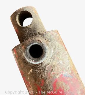 Hydraulic Cylinder<br>

<br><br>

Removal Options:<br><br> Sat (Nov 8) & Sun (Nov 9) 11-3pm, 56 Scotch Hill Rd., Cambridge NY 12816<br><br>

Sat (Nov 15) 12-2pm, TMG Warehouse, 2800 Juniper St., Fairfax, VA 22031<br><br>

Request Shipping (david@themcguiregroupllc.com)