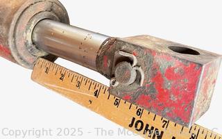 Hydraulic Cylinder<br>

<br><br>

Removal Options:<br><br> Sat (Nov 8) & Sun (Nov 9) 11-3pm, 56 Scotch Hill Rd., Cambridge NY 12816<br><br>

Sat (Nov 15) 12-2pm, TMG Warehouse, 2800 Juniper St., Fairfax, VA 22031<br><br>

Request Shipping (david@themcguiregroupllc.com)