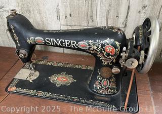 Circa 1926 Singer Treadle Sewing Machine 66 and accessories