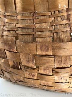 ???????? Wicker basket with lid