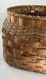 ???????? Wicker basket with lid