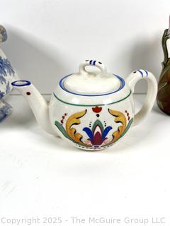 ???????? Grouping of fine China/porcelain