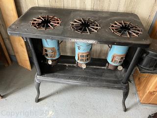 VINTAGE NEW PERFECTION 3 BURNER KEROSENE STOVE