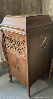 Silvertone Antique Victrola Phonograph Record Player plays 78 RPM Shellac Records