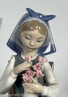 Lladro Retired Figurine #1418 "Flower Harmony" Girl with Vase of Flowers