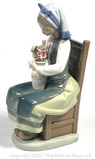 Lladro Retired Figurine #1418 "Flower Harmony" Girl with Vase of Flowers