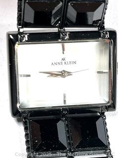 Grouping of Ladies Fashion Watches 
