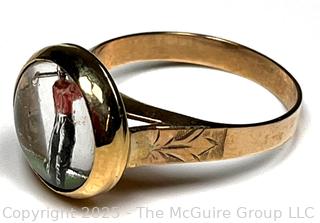 10KT Yellow Gold Ring with Reverse Painted Glass Center of Golfer