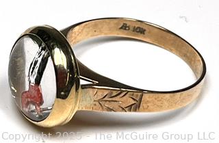 10KT Yellow Gold Ring with Reverse Painted Glass Center of Golfer