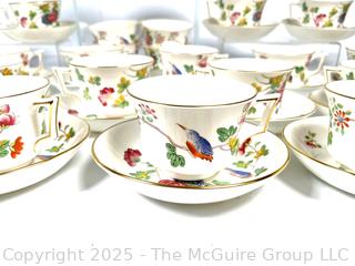 Set of Fine Porcelain Cups and Saucers in Wedgwood Cuckoo Pattern