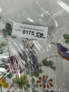 Set of Fine Porcelain Dinner Plates in Wedgwood Cuckoo Pattern