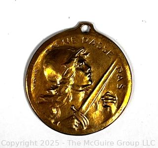 1916 French WWI Battle Of Verdun They Shall Not Pass Medal