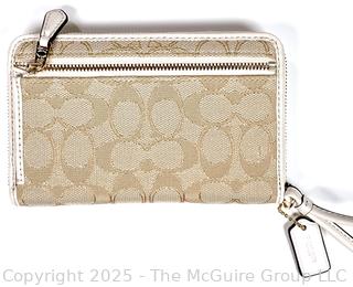 Coach Signature Boxed Zip Around Wristlet New without Tags