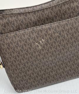 Michael Kors Signature Jet Set Travel Messenger Handbag, New with Tags