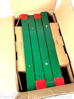 Lakewood Heavy Duty Christmas Tree Stand New in Box